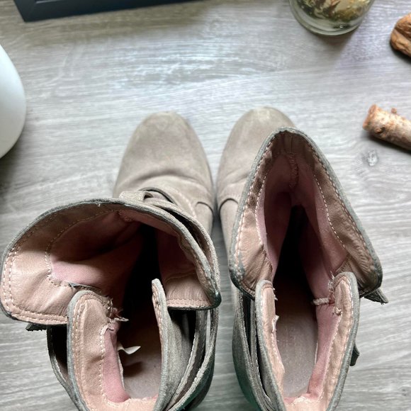 Tan suede wrap buckle heeled booties - Picture 6 of 6